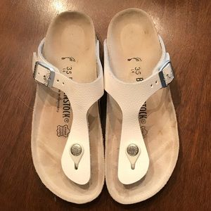 ❌SOLD❌🔥White Gizeh Birkenstocks